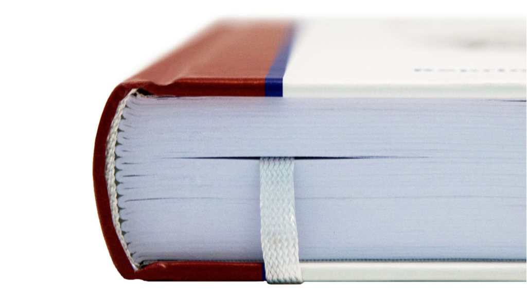 книга с кругленным корешком твердый переплет